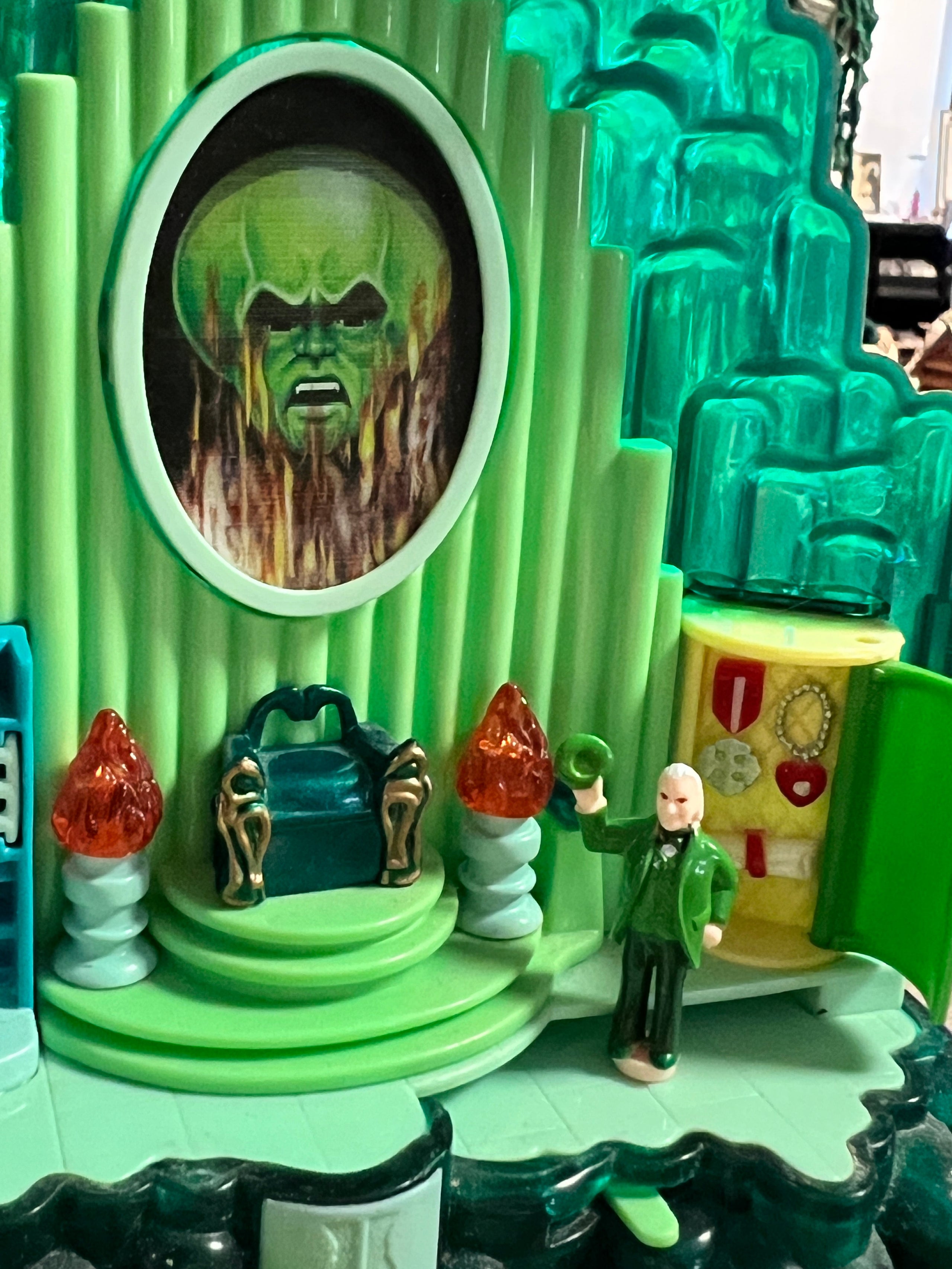 Wizard of Oz vintage Polly store pocket Emerald city playset